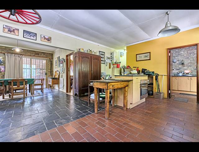 4 BEDROOM EQUESTRIAN PROPERTY FOR SALE IN SUN VALLEY